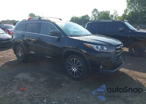 2018 Toyota Highlander Se z USA, uszkodzony, nr VIN 5TDJZRFH7JS868717